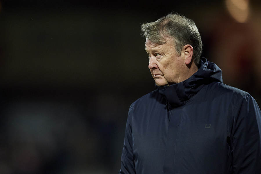 丹麦主帅:波霸只在乎发型吗?