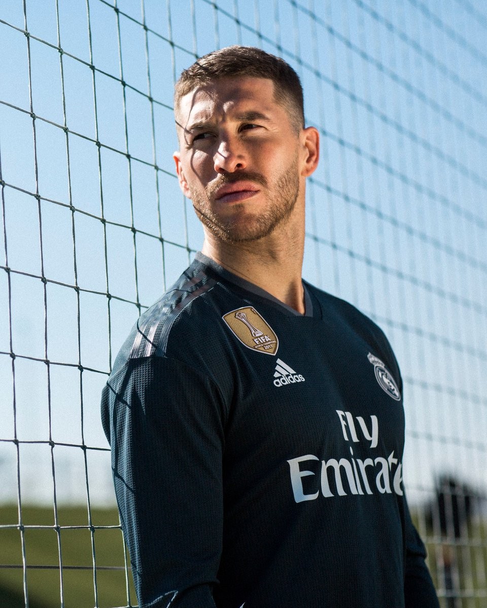 致敬经典!皇家马德里2018\/19赛季球衣发布!