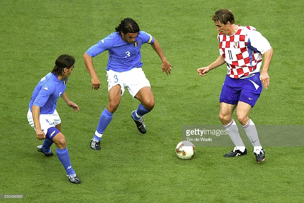 2002年世界杯主流战靴终极pk,真像三英战吕布