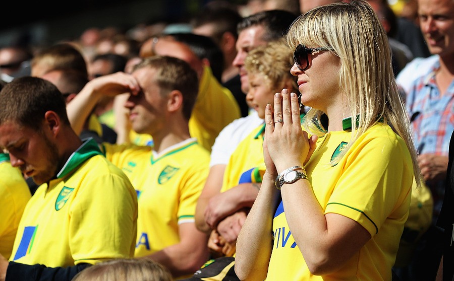 每届世界杯前总有调侃女球迷的段子,但女球迷