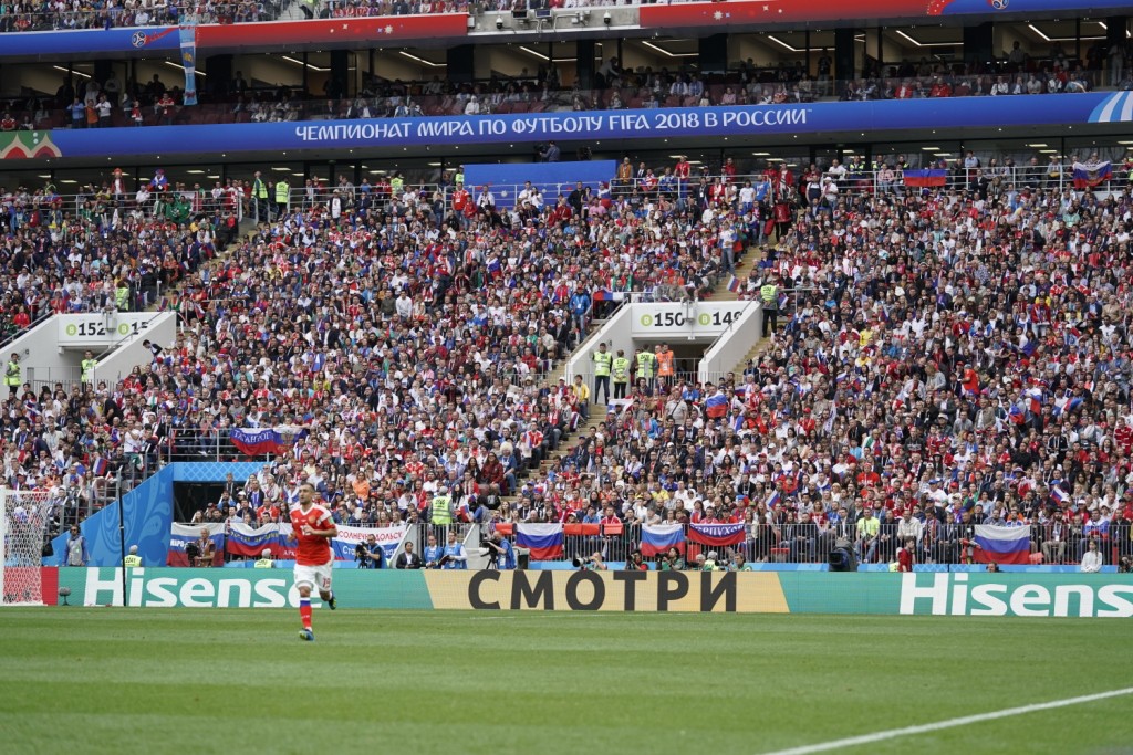 昨夜世界杯很中国!俄罗斯5球虐沙特,中国元素