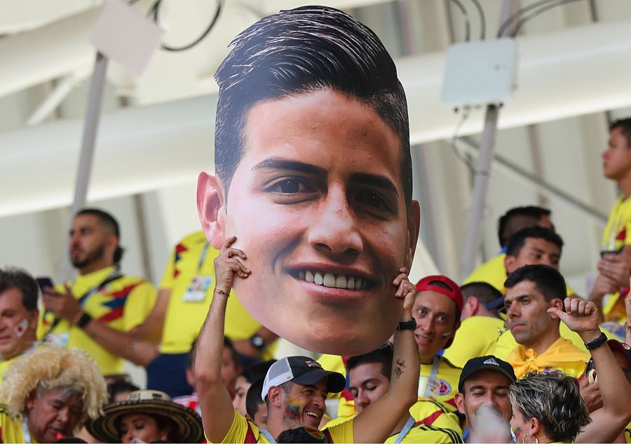 球迷诱导日本女性用西语说自己是妓女,哥伦比