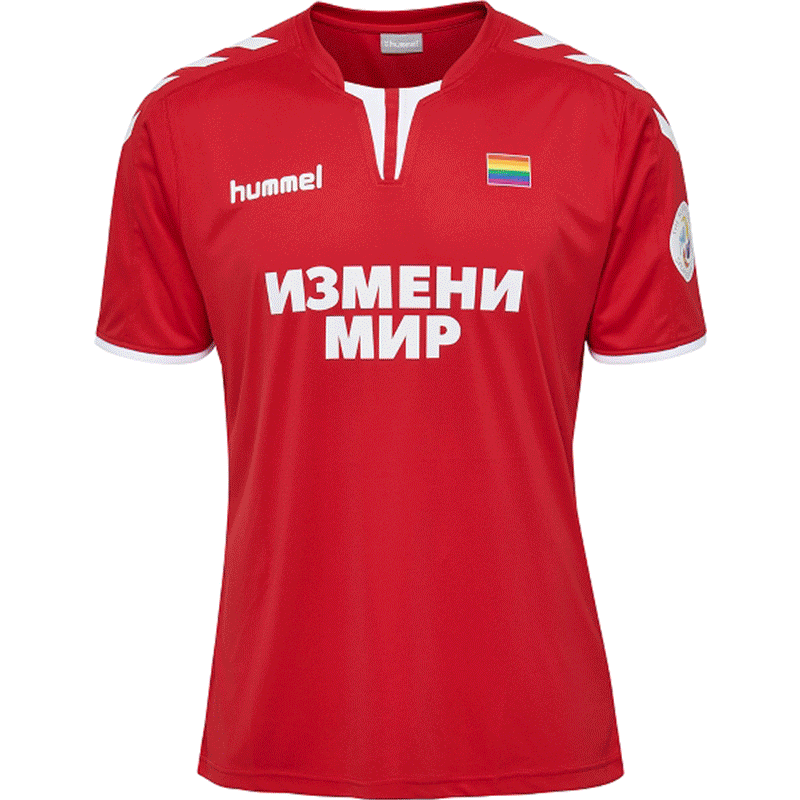 为LGBT发声,Hummel推出彩虹战袍球衣套装