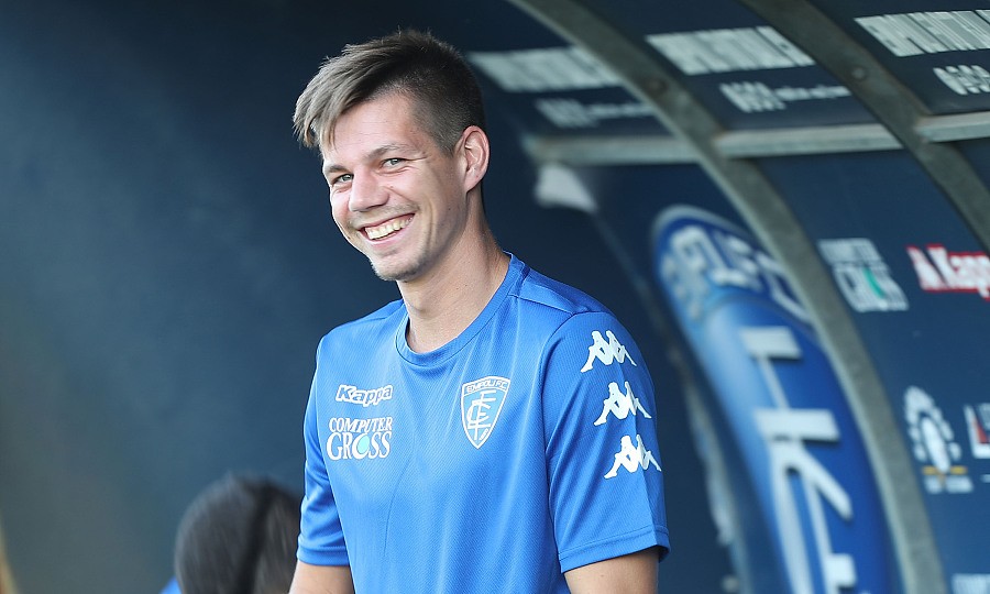 官方:恩波利与中场扎伊茨续约