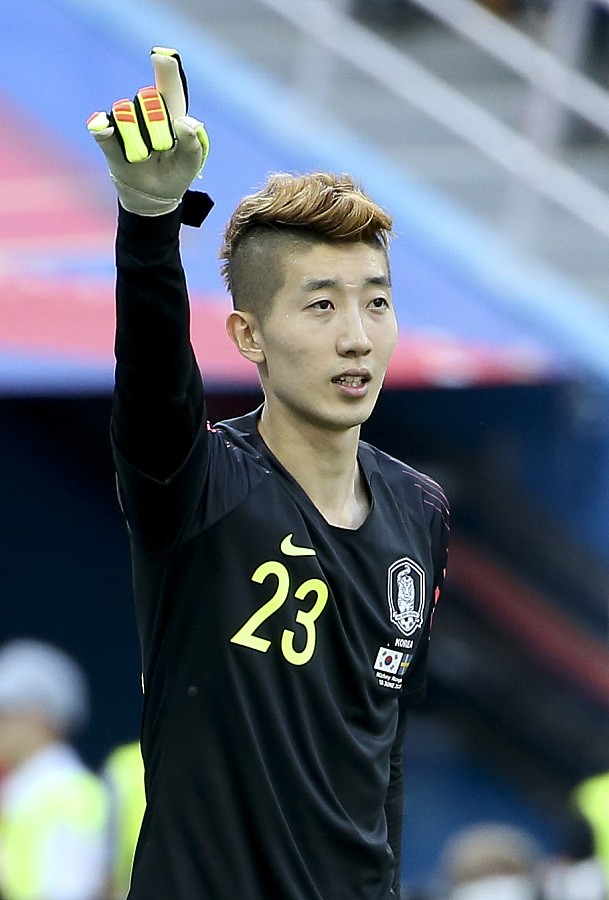 球色怡人特别版:韩国队门将赵贤佑