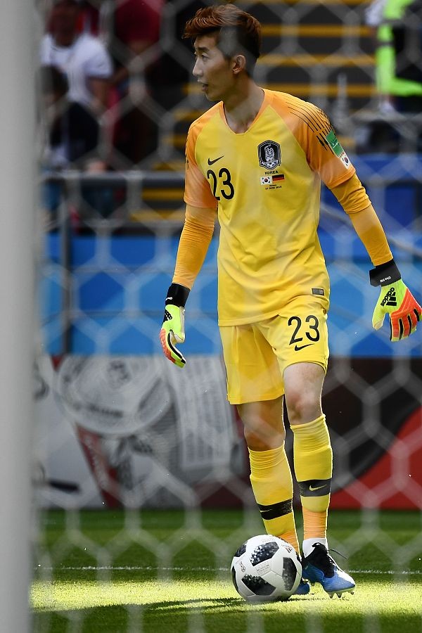球色怡人特别版:韩国队门将赵贤佑