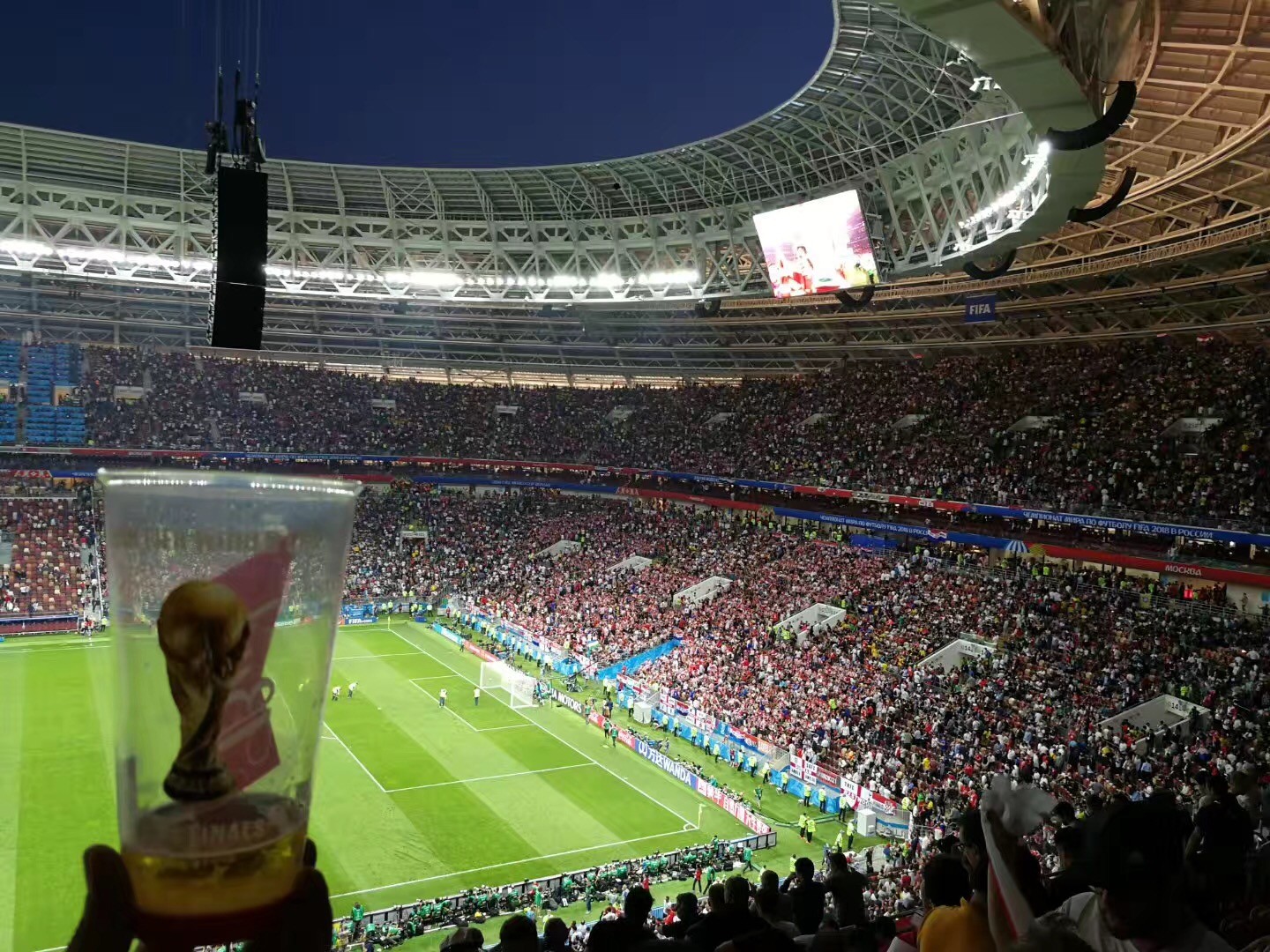 半决赛现场:斗志永不泯,克罗地亚终进决赛,期待