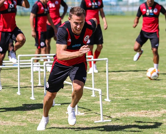 墨超推荐:拉古纳主场让球无力,墨西哥美洲新赛