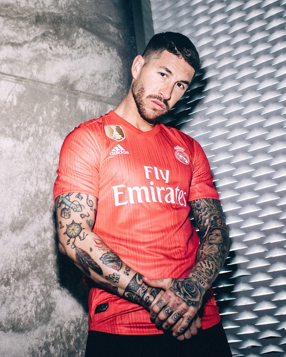 阿迪达斯发布皇家马德里2018\/19赛季第二客场