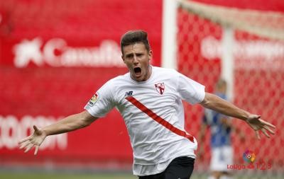 官方:萨拉戈萨租塞维利亚前锋