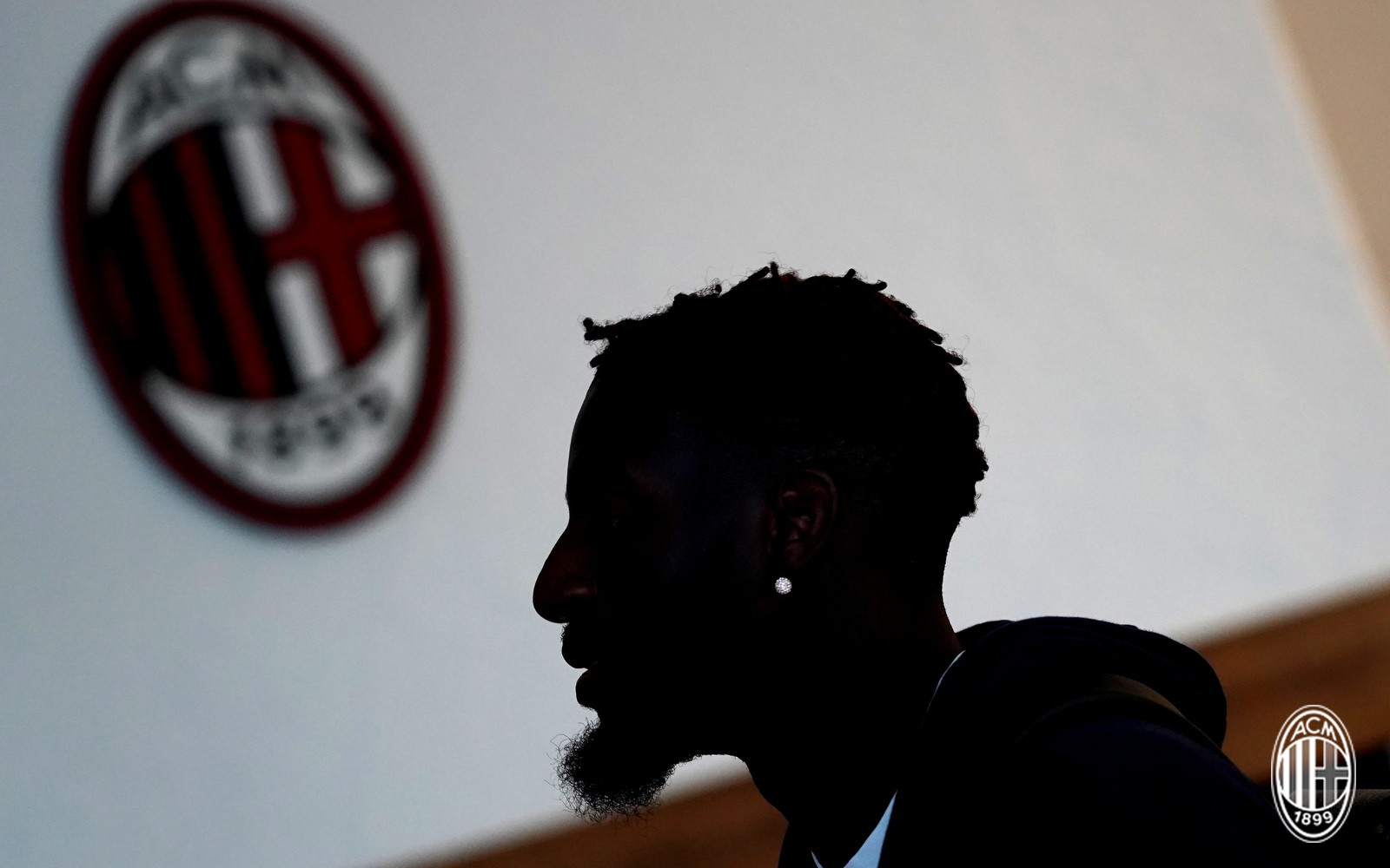 米兰中场补强,悍将巴卡约科强势加盟