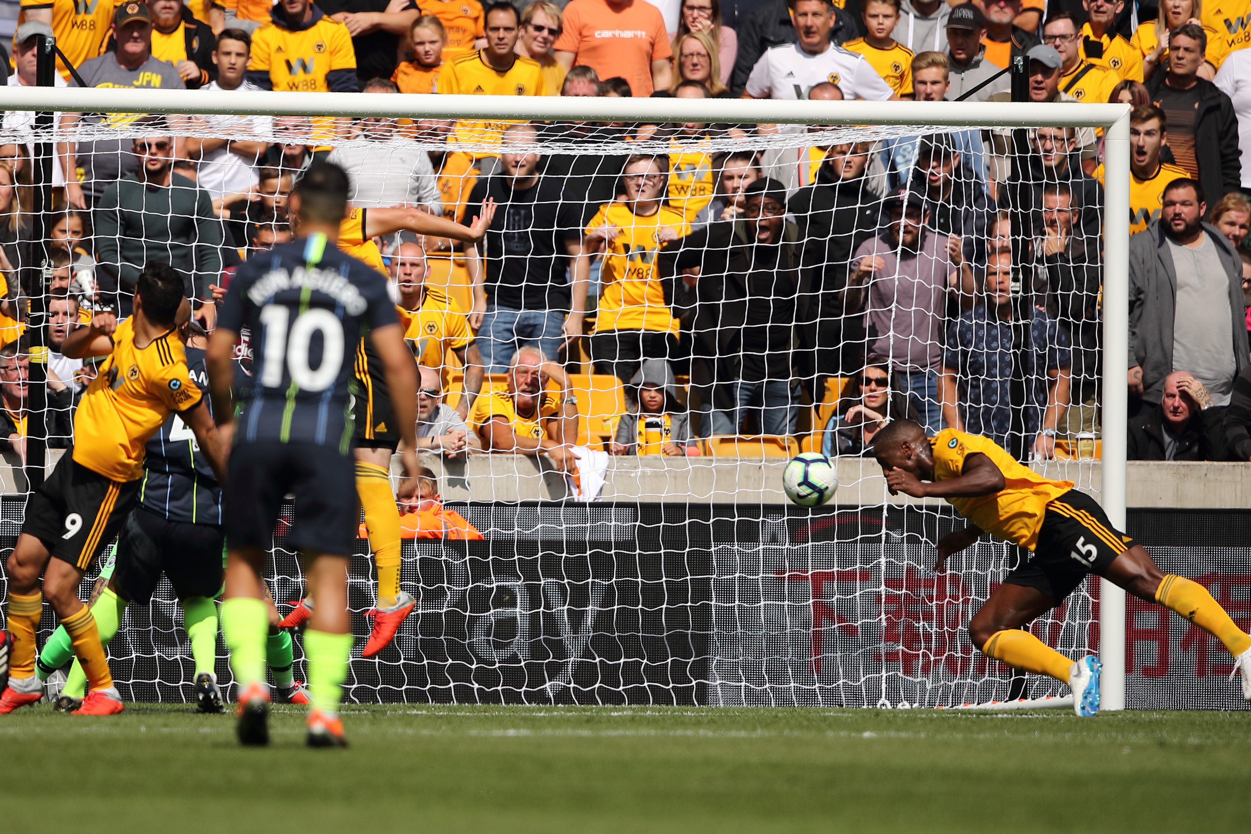 狼队VS曼城战术分析:群狼如何捕获卫冕冠军?