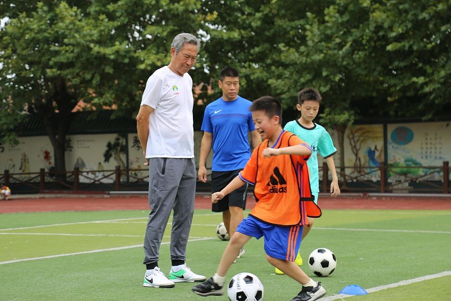 发展青训不仅仅是培养球员,国产年轻教练都在