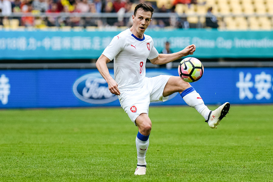 球队观察:布拉格广场旁的捷克交响乐