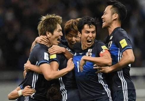 日本足球的辉煌不是没有原因的,他们的校园足