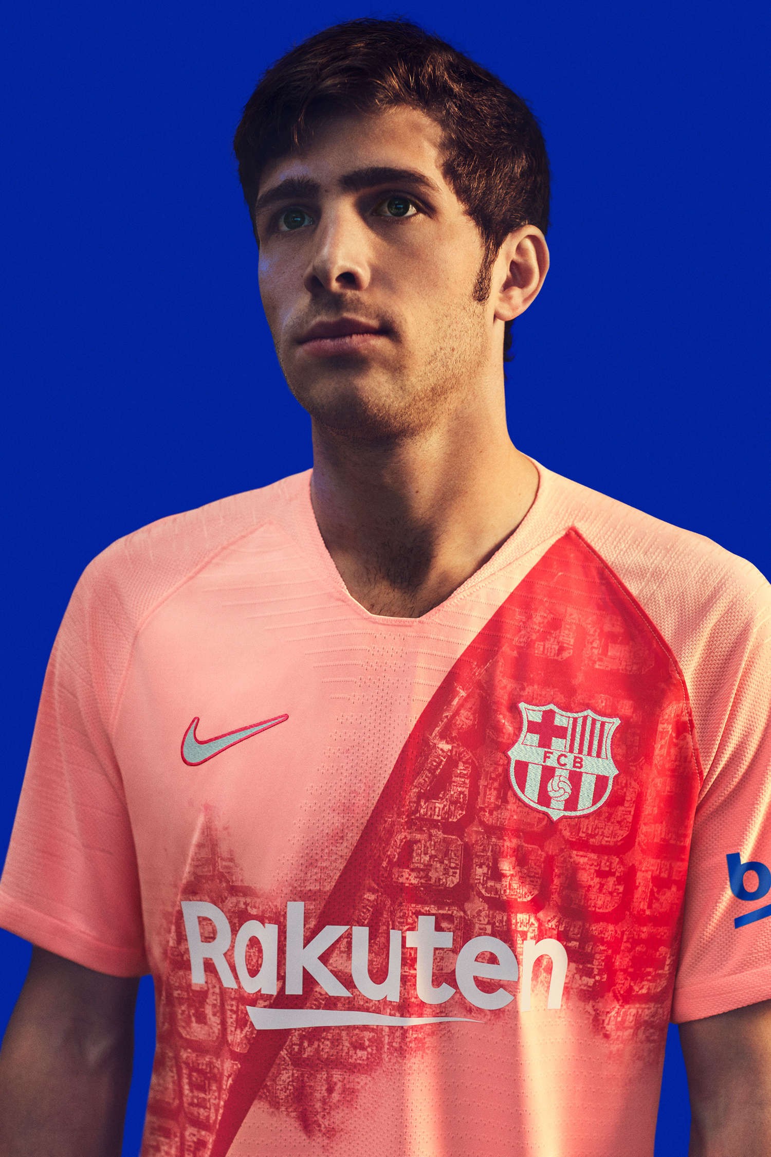 巴塞罗那2018\/19赛季第二客场球衣发布