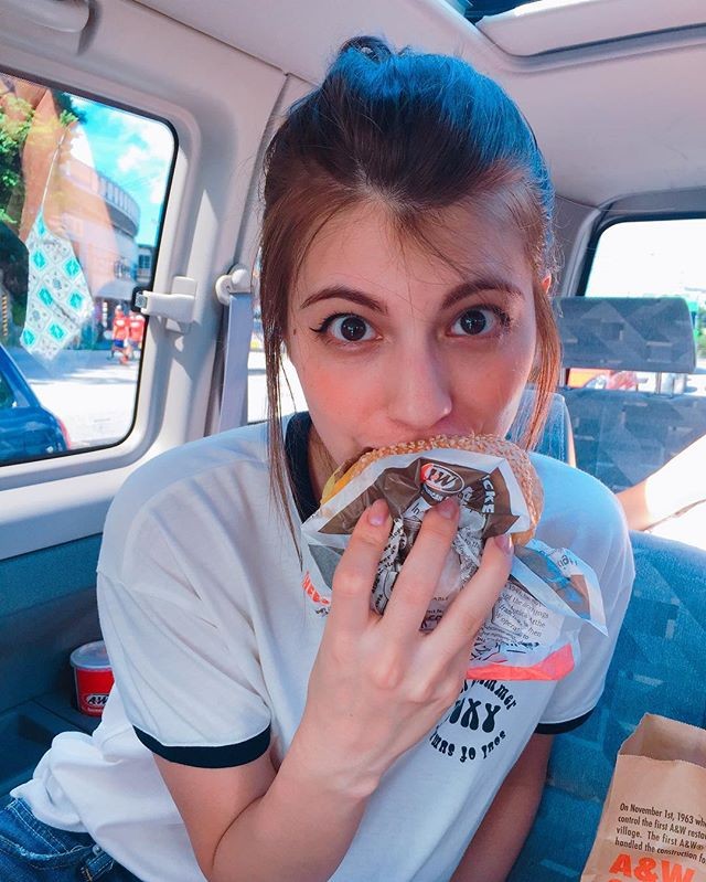 球色怡人:日本球星香川真司的混血前女友——奈月玛格丽特