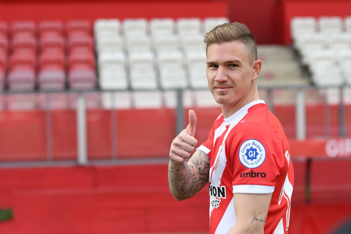 官方:赫罗纳签下莱加内斯后卫