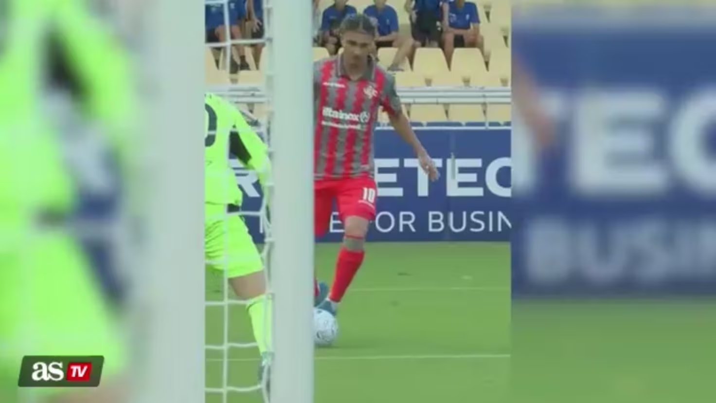 Alucinen con el golazo de la semana en Italia: Adin Licina la lía en su primer partido